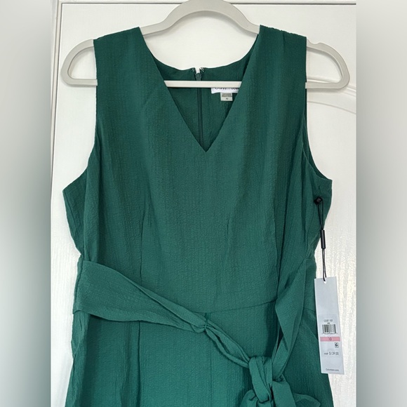 NWT! Calvin Klein Green sleeveless Jumpsuit with tie waist - Picture 2 of 4